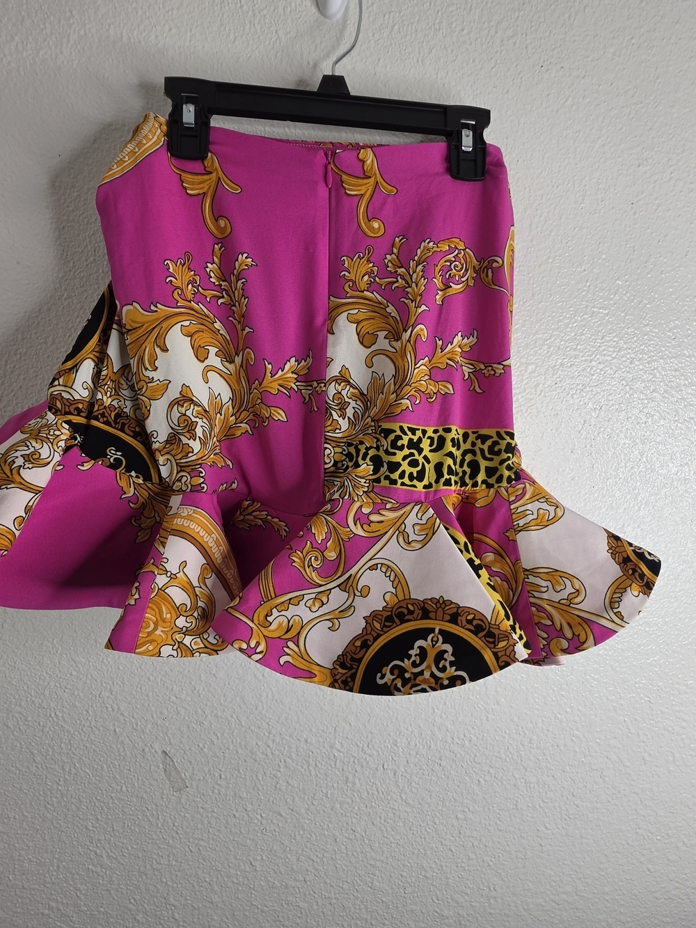 Athina Pink Baroque Print Ruffle Skort Mini Skirt Size S NWT - Picture 7 of 7
